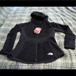 The North Face Pseudio hooded jacket NWT